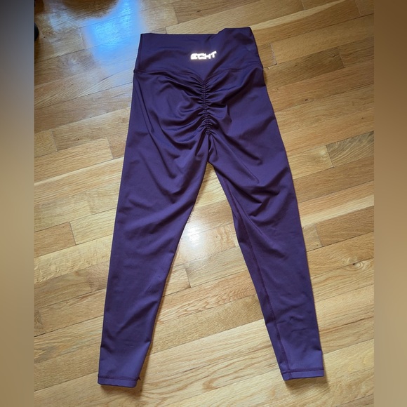 Women’s ECHT Maroon Leggings - Picture 4 of 6